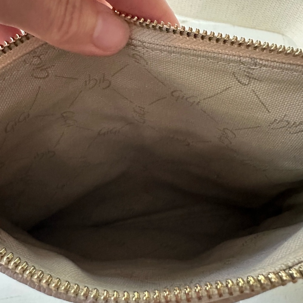 Elegant Beige Crossbody Bag - Picture 3 of 5